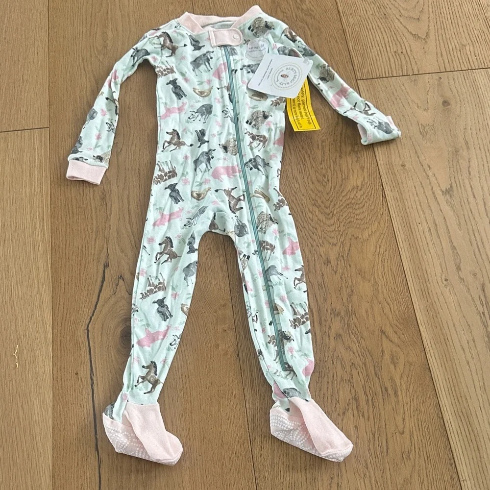 Burt’s bees baby Animal Print Pajamas - Pink and Green farm horse NWT 18m